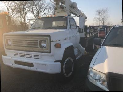 81/2 ton crane truck
