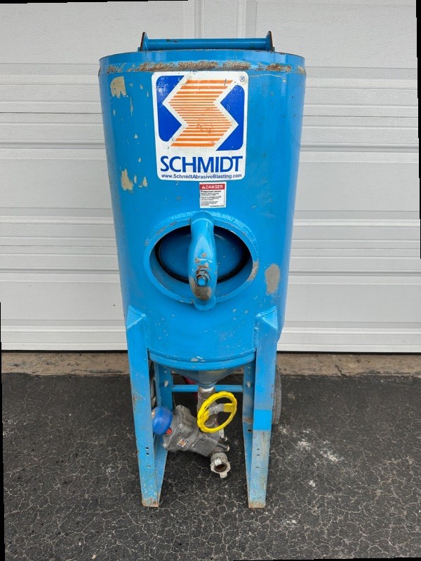 Schmidt 3.5 cu ft Abrasive Blast Pot
