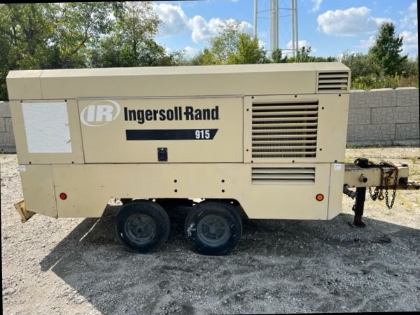 Ingersoll Rand 915 CFM @150 psi Portable Tow Behind Compressor