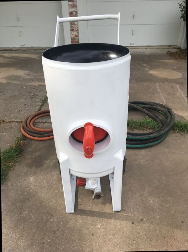 Schmidt Axxiom Sandblast Pot - 350lbs - with Hoses and Safety Switch