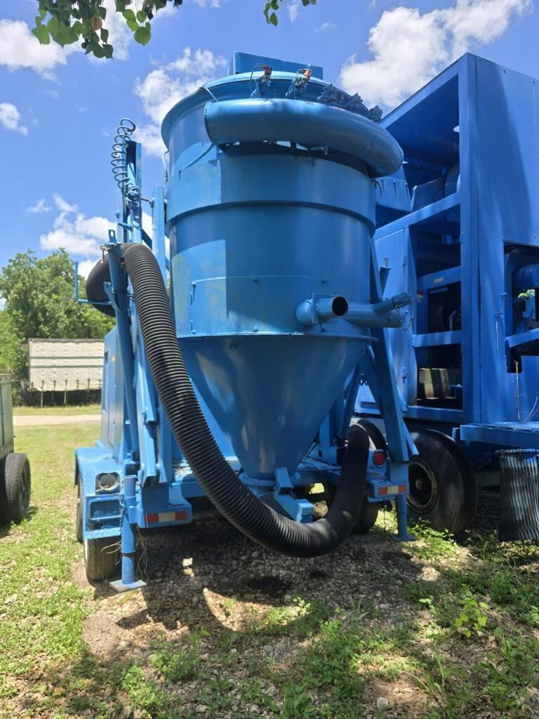 Featured Image for 'Vector 522 diesel vacuum good used 1999' Listing